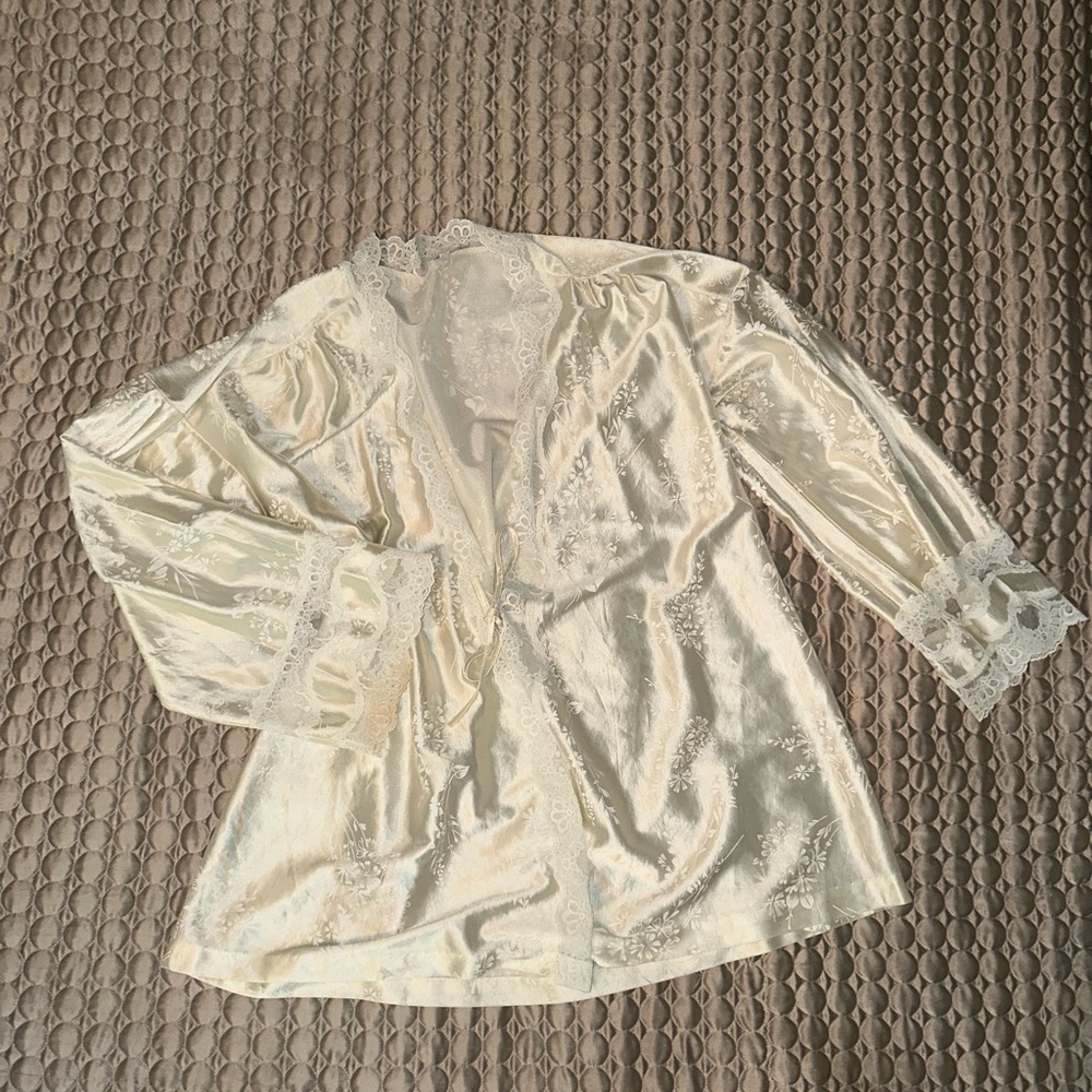 White silk lounge set